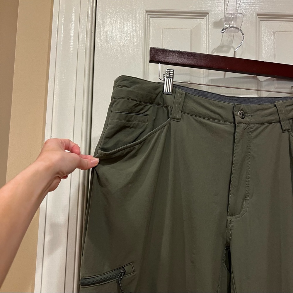 Like New Patagonia Men’s Quandary Pants Green Size 40 Regular 55181 Hiking - Picture 2 of 8